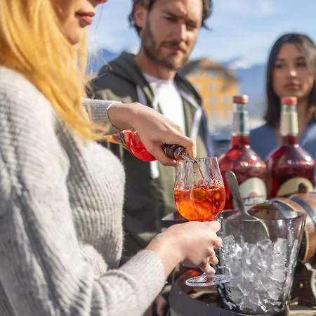 Хостел & Веве